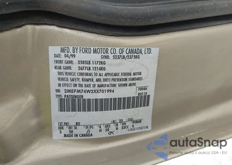 1999 Mercury Grand Marquis Gs z USA, uszkodzony, nr VIN 2MEFM74W2XX701994